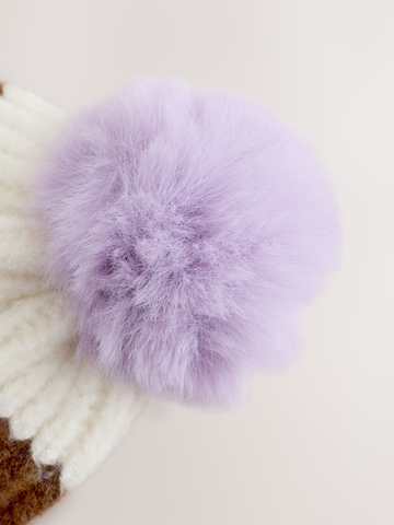 Next Шапка в лилав