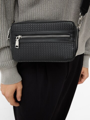 Sac à bandoulière Bershka en noir