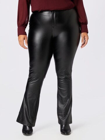 évasé Pantalon 'AMIRA' Vero Moda Curve en noir : devant