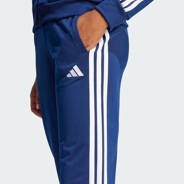 ADIDAS SPORTSWEAR Träningsdräkt 'Essentials' i blå