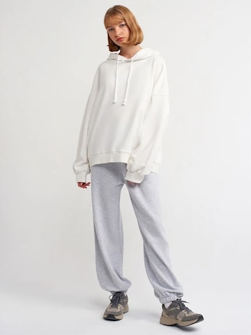 Sweat-shirt Dilvin en blanc