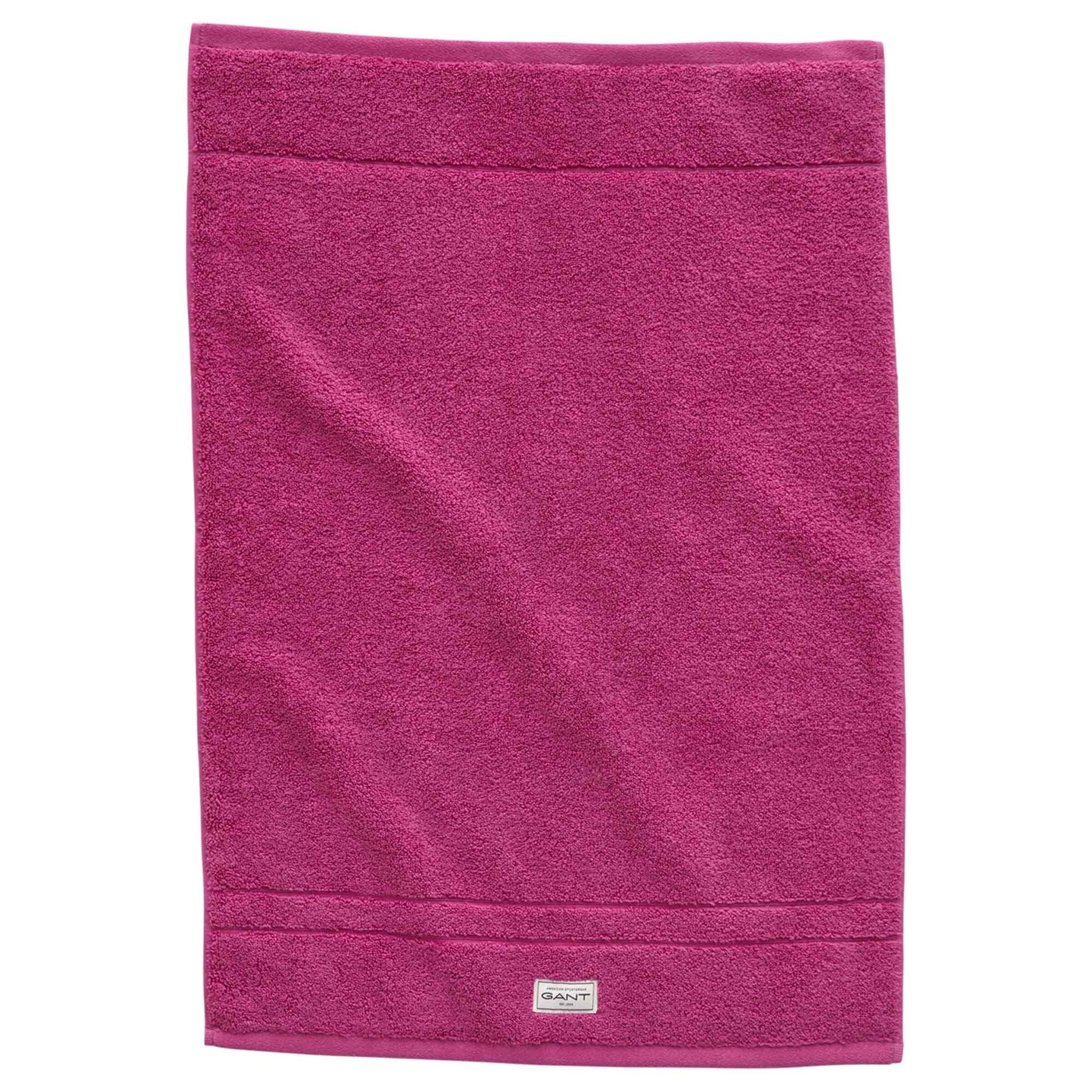 GANT Towel in Pink: front