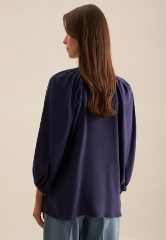 SEIDENSTICKER Blouse 'Schwarze Rose' in Blauw