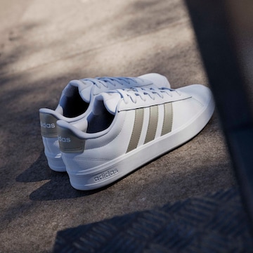 ADIDAS SPORTSWEAR Nizke superge 'Grand Court 3.0' | bela barva