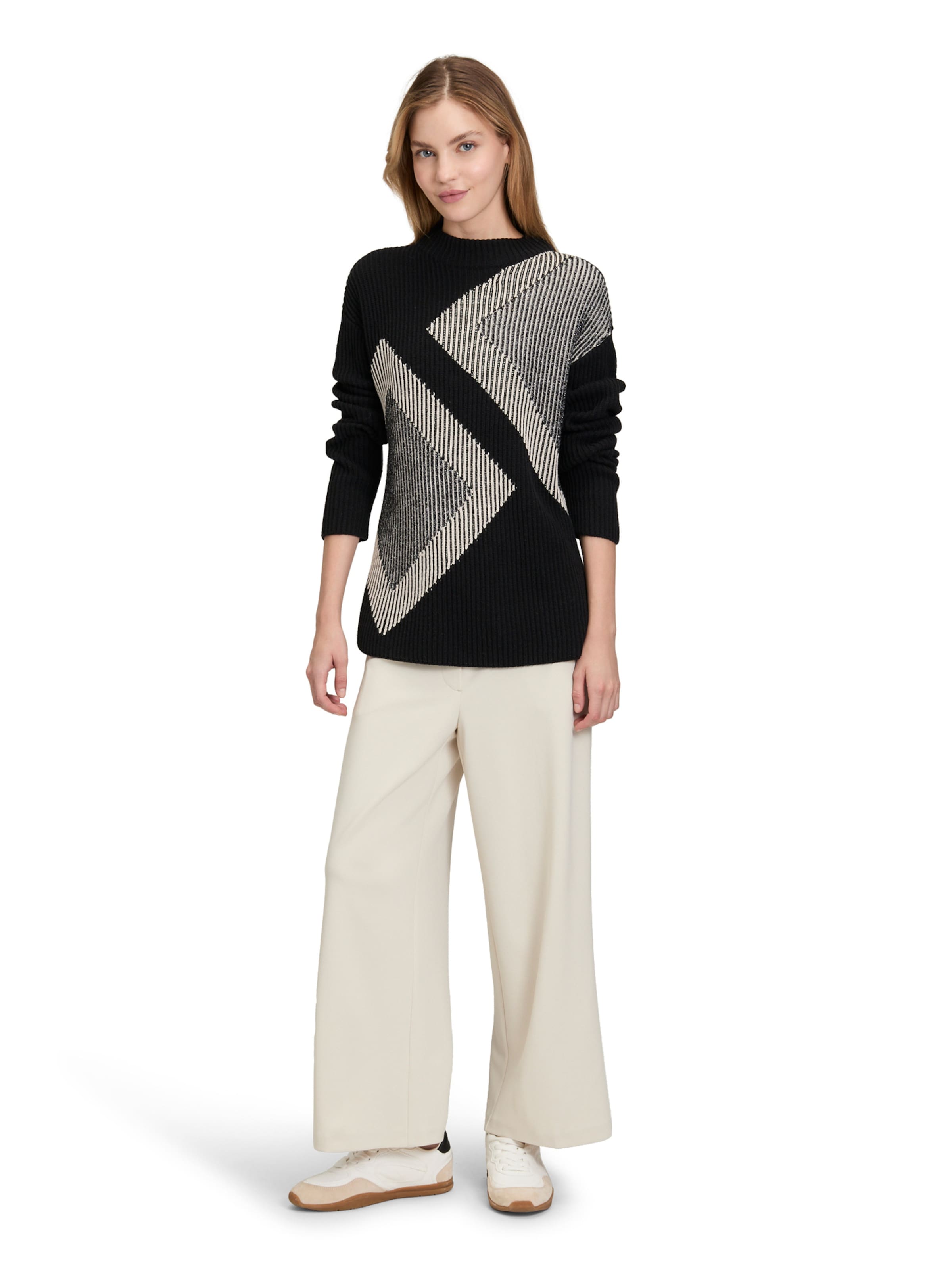 Betty Barclay Sweater in Black