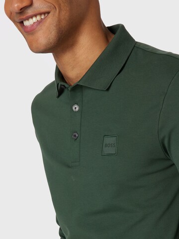 BOSS - Camisa 'Passerby' em verde