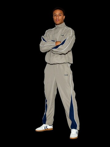 Veste de sport 'Loose Track' Hummel en gris