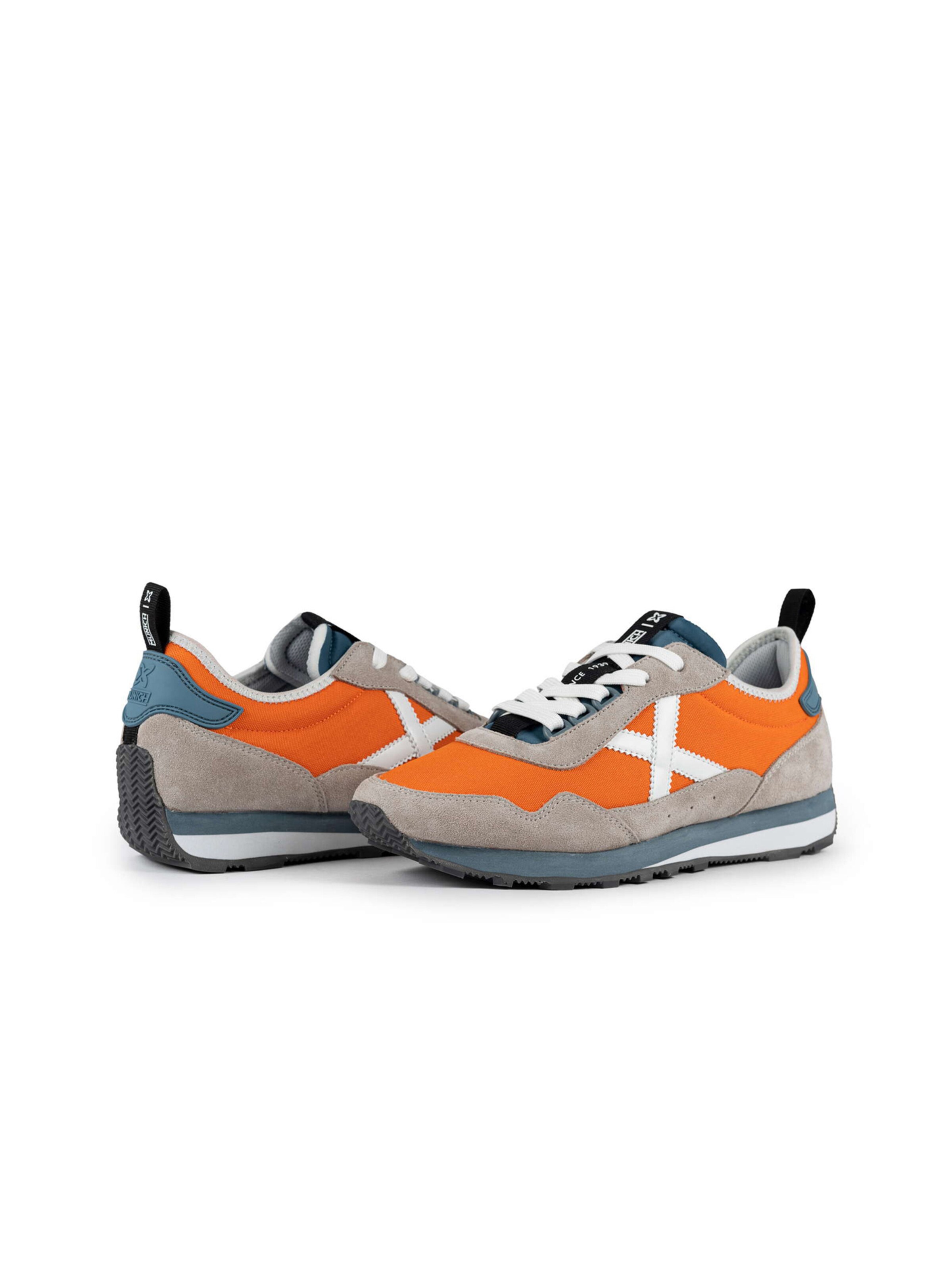 Sneaker bassa di MUNICH in arancione