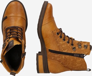 MUSTANG Lace-Up Ankle Boots in Yellow