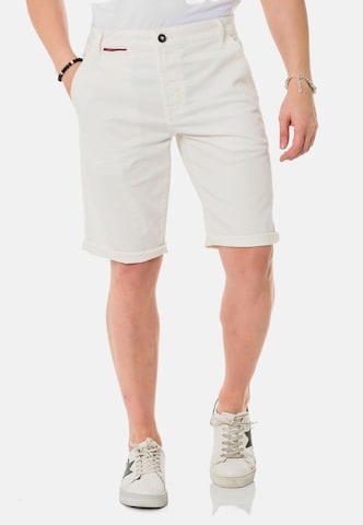 CIPO & BAXX Regular Shorts in Weiß: predná strana