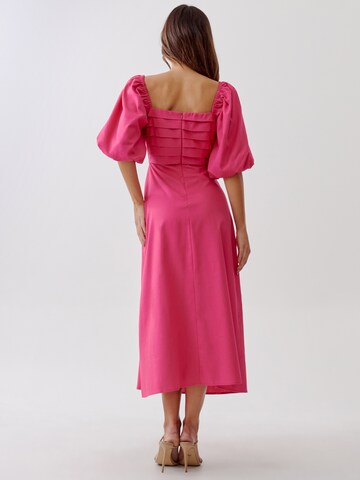 Tussah - Vestido 'ROSANNA' en rosa: atrás