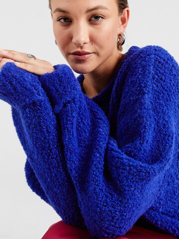 Pulover 'ZOLLY' de la AMERICAN VINTAGE pe albastru