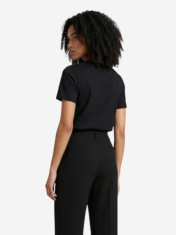 Maglietta 'AGNES SS CN T-SHIRT V6GI02 K2963' di GUESS in nero