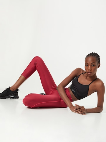 UNDER ARMOUR Skinny Workout Pants in Red