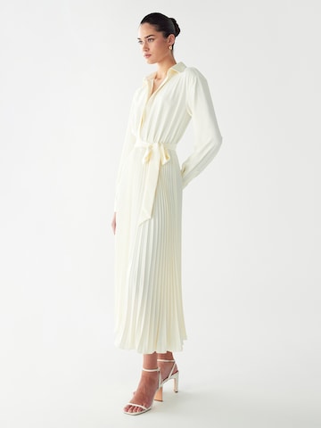 WillaHaljina 'Mckendi' - bež boja