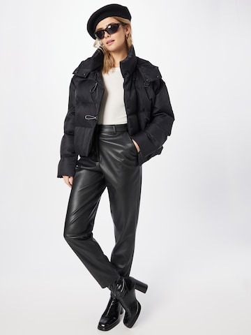 AllSaints Zimní bunda – černá