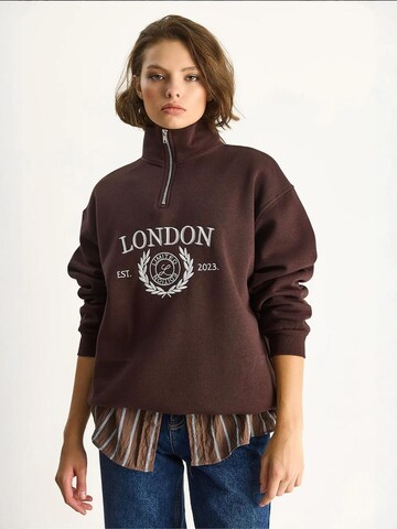 Sweat-shirt Bianco Lucci en marron : devant