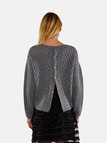 TOOche Sweater in Grey