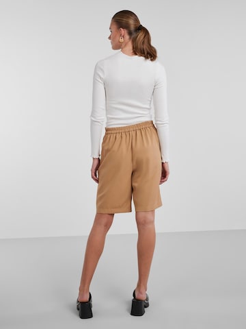 PIECES Loose fit Pleat-Front Pants 'Tally' in Brown