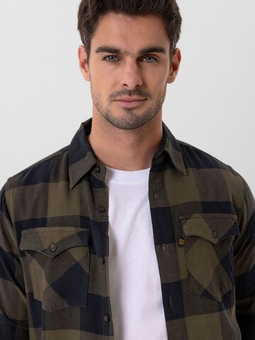 Jacey Quinn Regular fit Button Up Shirt 'Marius' in Green
