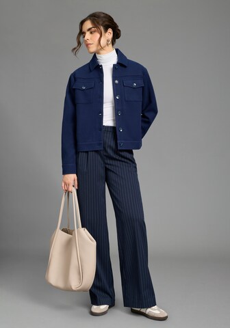 LAURA SCOTT Between-Season Jacket in Blue