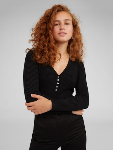 EDITED Sweater 'Alesia' in Black: front