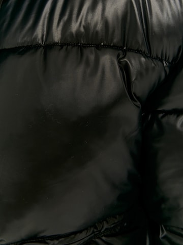Tally Weijl Kurtka zimowa w kolorze czarny