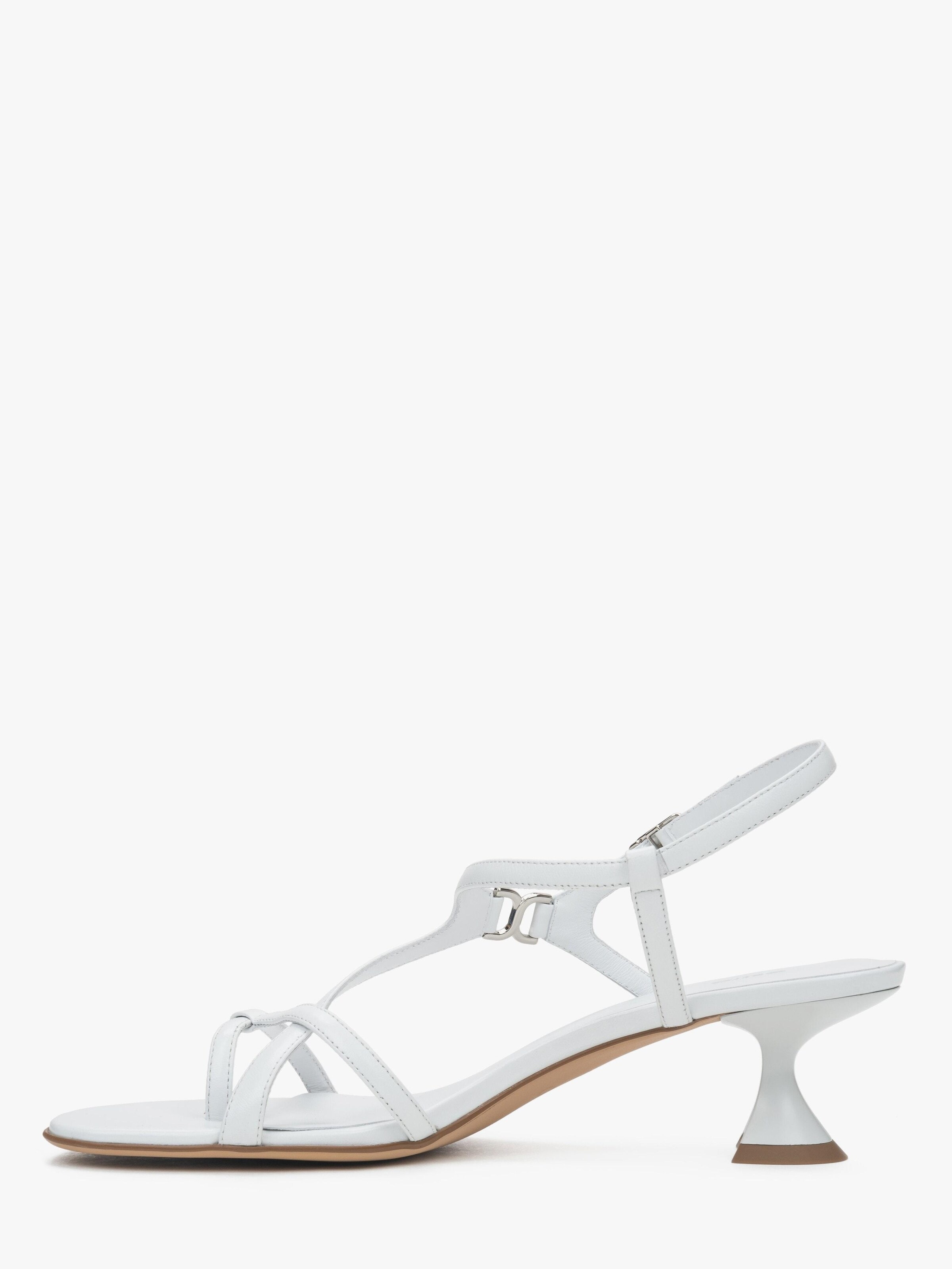 Estro Sandals '013-9' in White