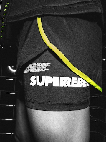 SUPERREBEL® GEAR Regular Sporthose 'Iingrid' in Schwarz