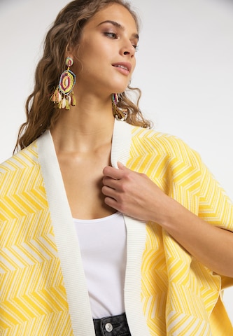 IZIA Cape in Yellow