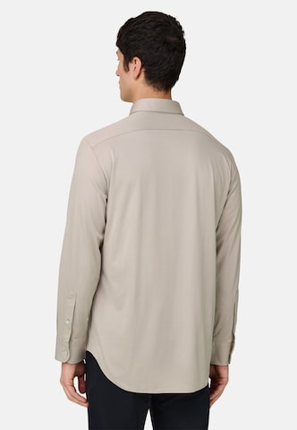 Coupe regular Chemise Boggi Milano en beige