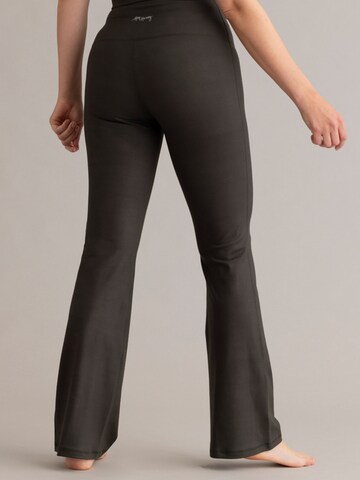 Hey Honey - Acampanado Leggings 'Flared Always Dressed' en verde