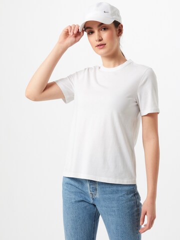 T-shirt 'Sarita' Y.A.S en blanc : devant