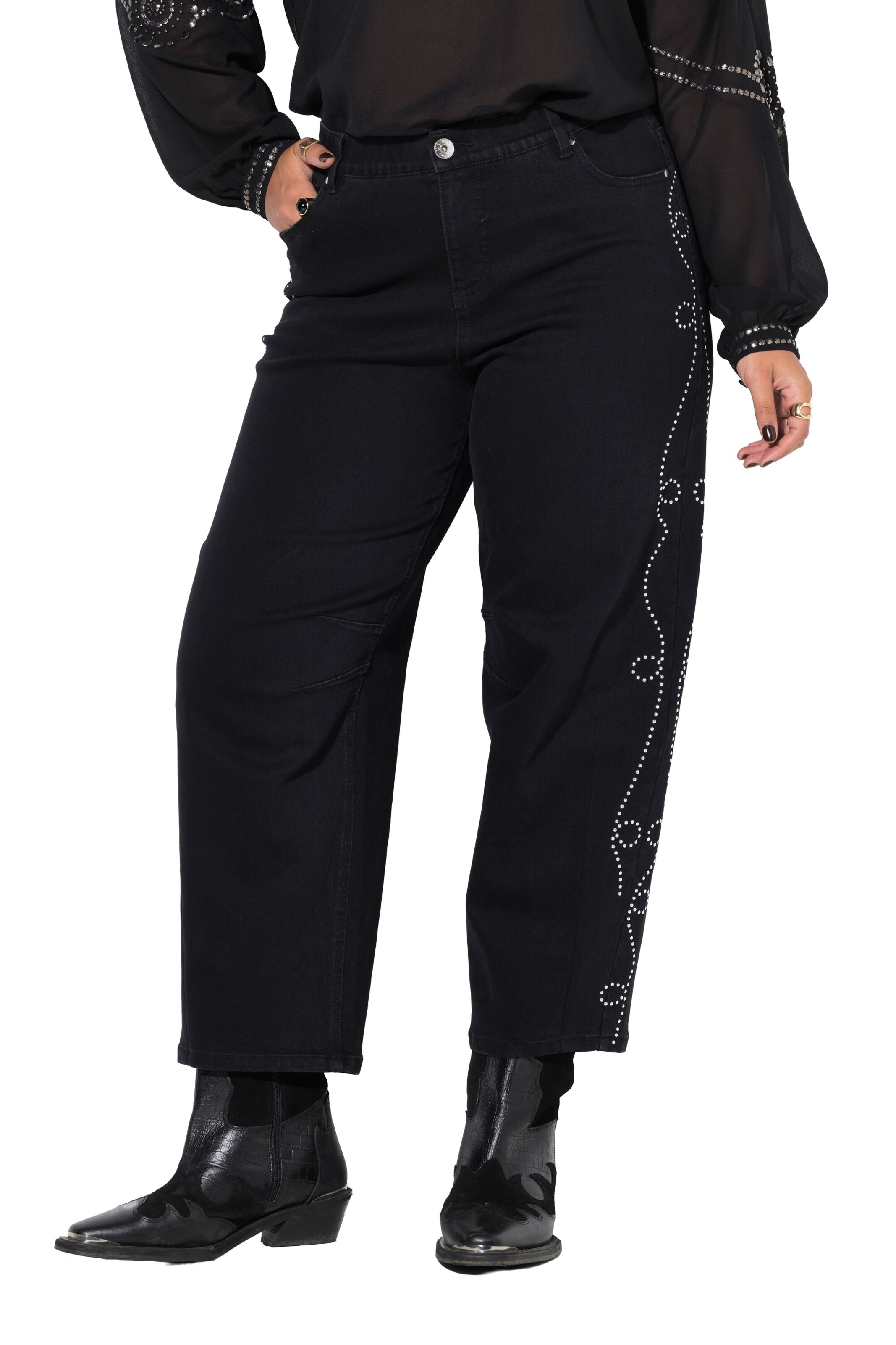 Studio Untold Barrel Jeans in Schwarz: Vorderseite