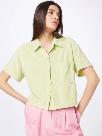 HOLLISTER Shirt in Green: front