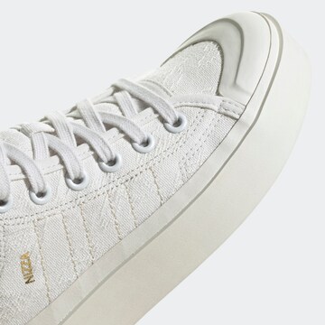 ADIDAS ORIGINALS - Sapatilhas altas 'Nizza Bonega' em branco