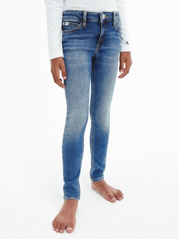 Coupe slim Jean Calvin Klein Jeans en bleu : devant