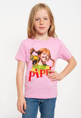 LOGOSHIRT Shirt 'Langstrumpf & Herr Nilsson' in Roze: voorkant
