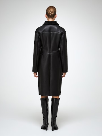 V S P - Abrigo de invierno 'Salome' en negro