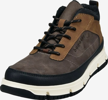 bugattiČizme sa vezicama - smeđa boja: prednji dio