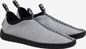 sfoli Slippers in Grey: front
