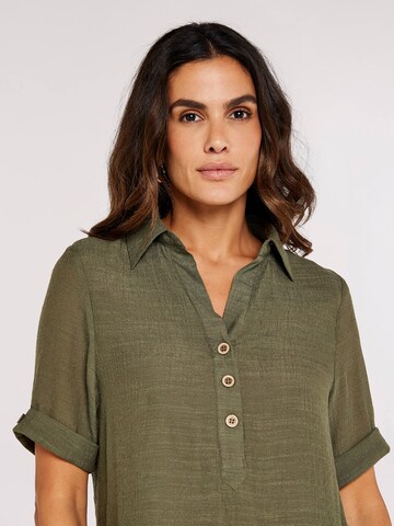 Chemisier Apricot en vert