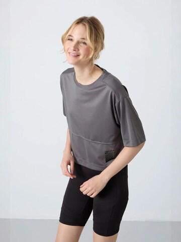 Maglia extra large di Tommy Life in grigio