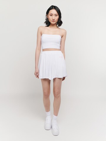 UNFOLLOWED x ABOUT YOU regular Παντελόνι 'SUMMER' σε λευκό
