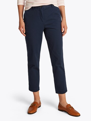 Slimfit Pantaloni chino di TOMMY HILFIGER in blu: frontale