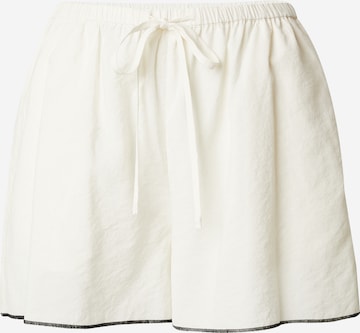 ABOUT YOU x Marie von Behrens Wide Leg Shorts 'Tessa' in Weiß: predná strana