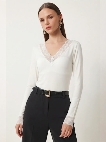 Camicia da donna di Happiness İstanbul in bianco: frontale