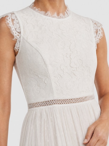 APART Evening Dress in White