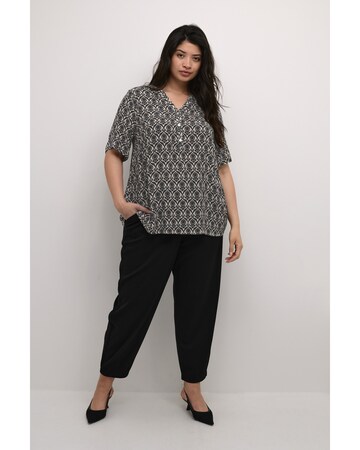 Chemisier 'Calvina' KAFFE CURVE en noir