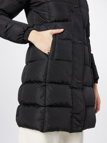 Palton de iarnă de la Refrigiwear pe negru